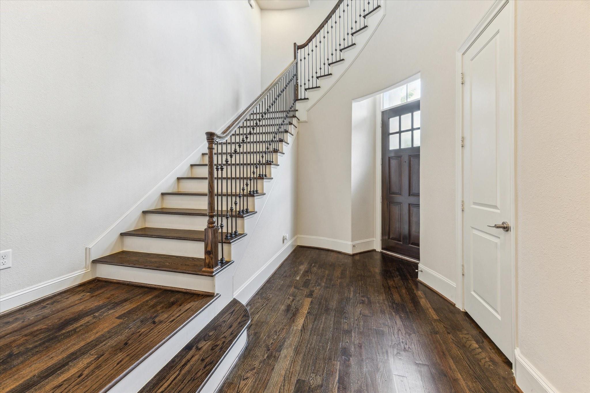 Property Photo: 1701 Wrenwood Lakes Lakes TX 77043