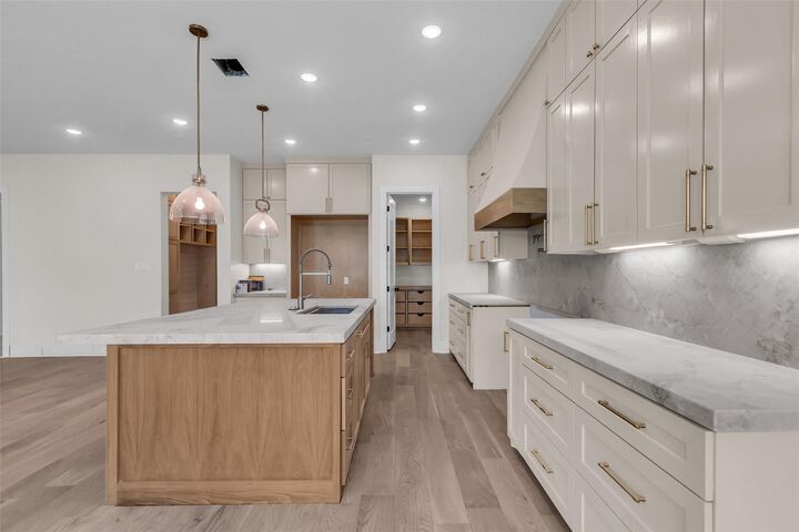 Property Photo: 1316 Althea Drive TX 77018