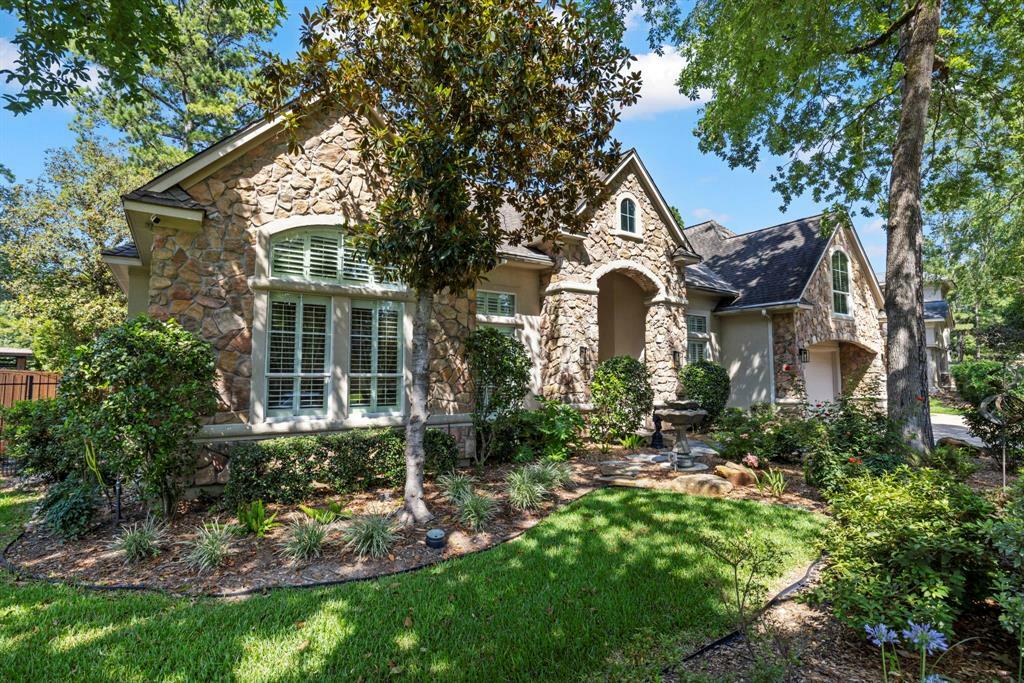 Property Photo: 14 Snow Pond Place TX 77382