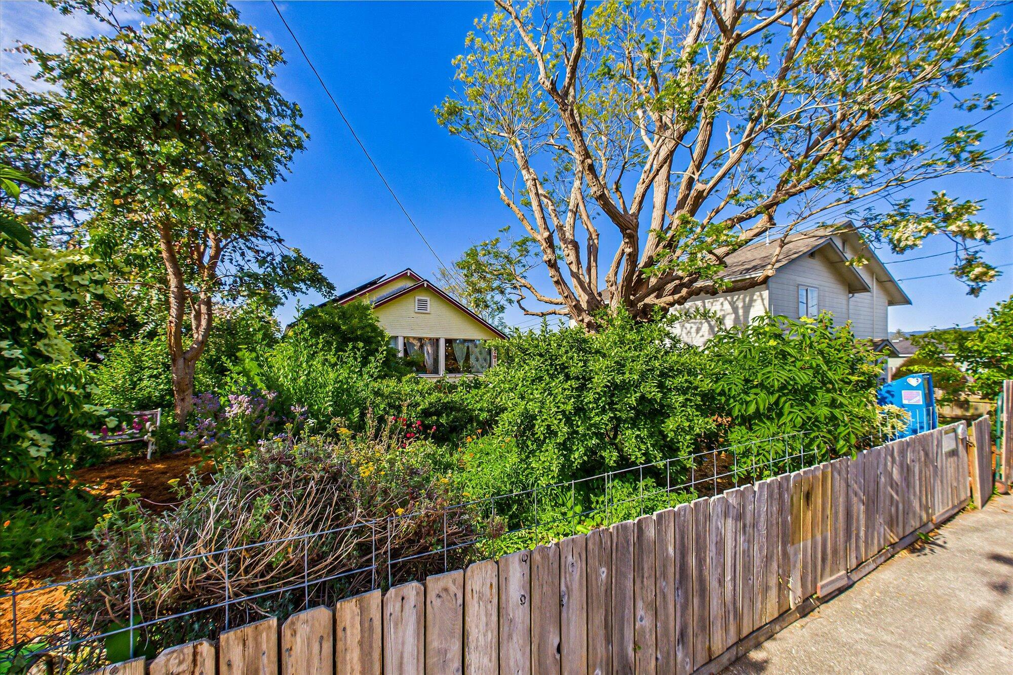 Property Photo: 3291 18th Street CA 95501