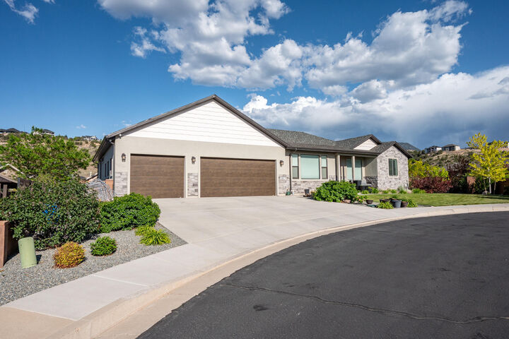 Property Photo:  291 S Marble Canyon Cir  UT 84720 