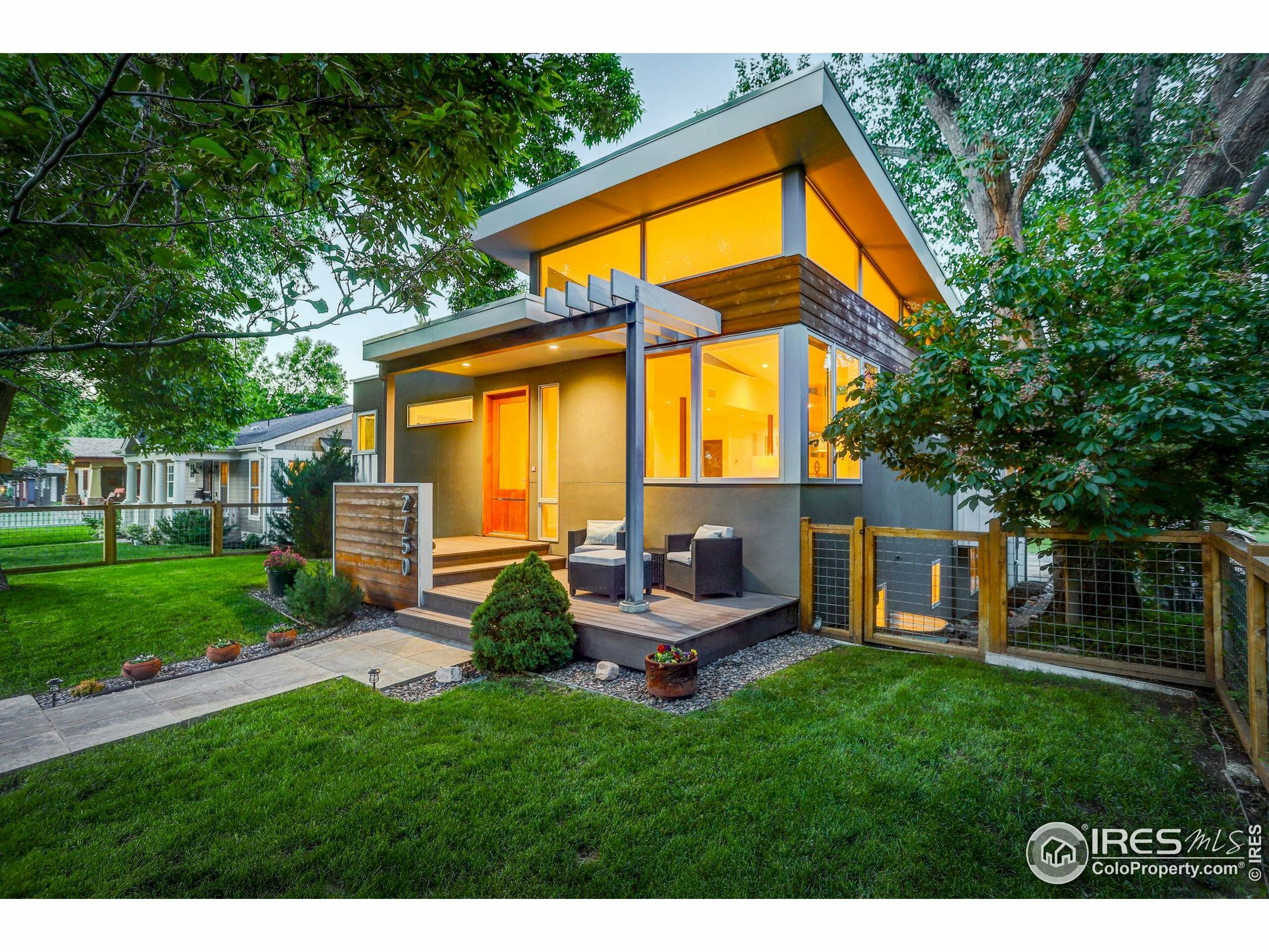 Property Photo: 2750 7th St CO 80304