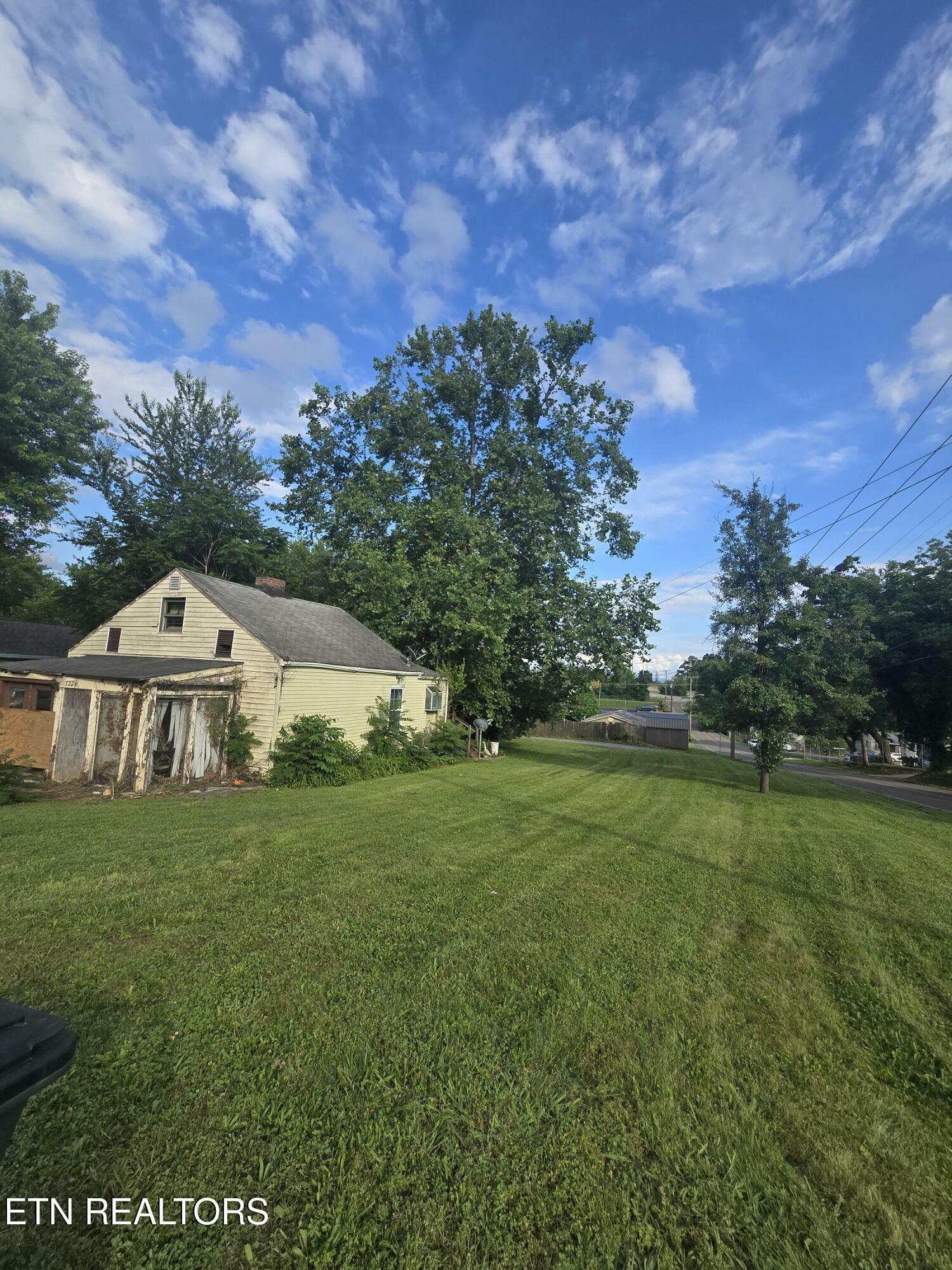 Property Photo:  722 Belleaire Ave  TN 37921 