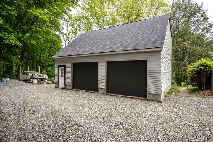 Property Photo:  929 Fox Meadow Road  NY 10598 