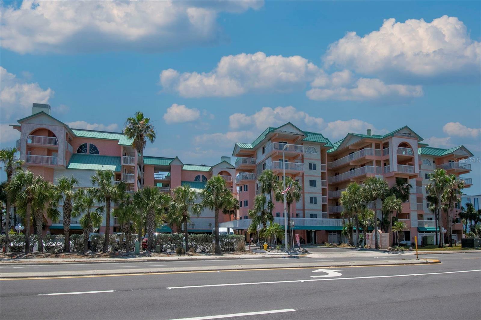 Property Photo:  18400 Gulf Boulevard 2505  FL 33785 