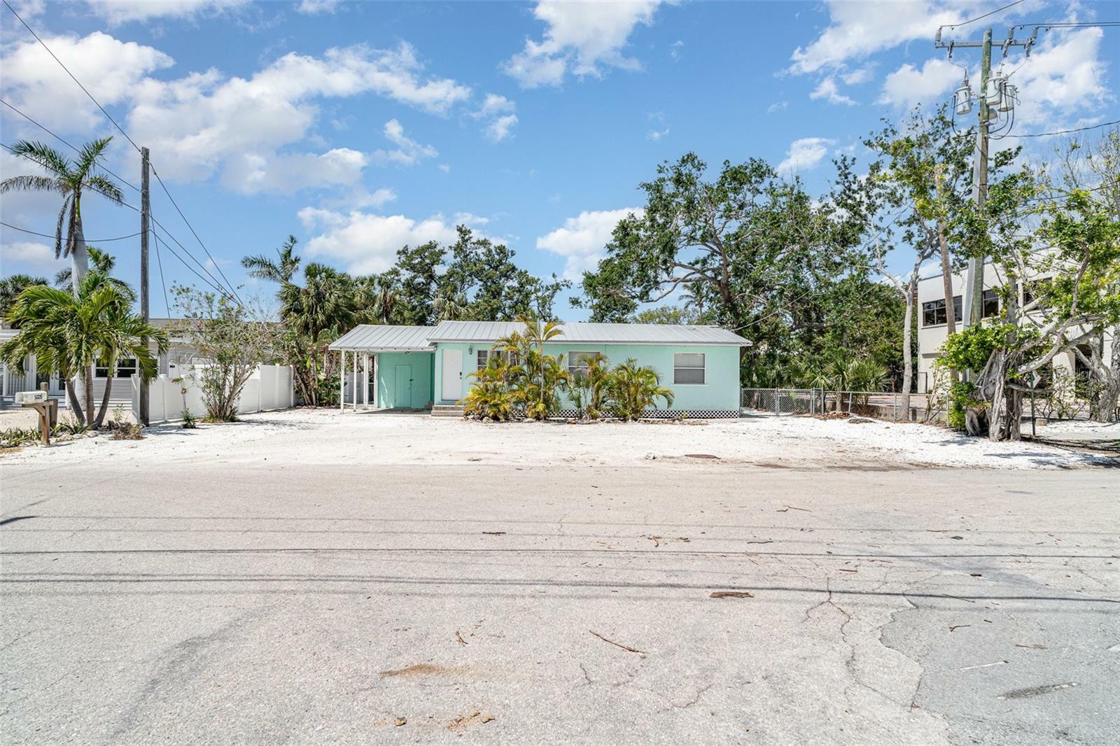 5026 Calle Minorga  Sarasota FL 34242 photo