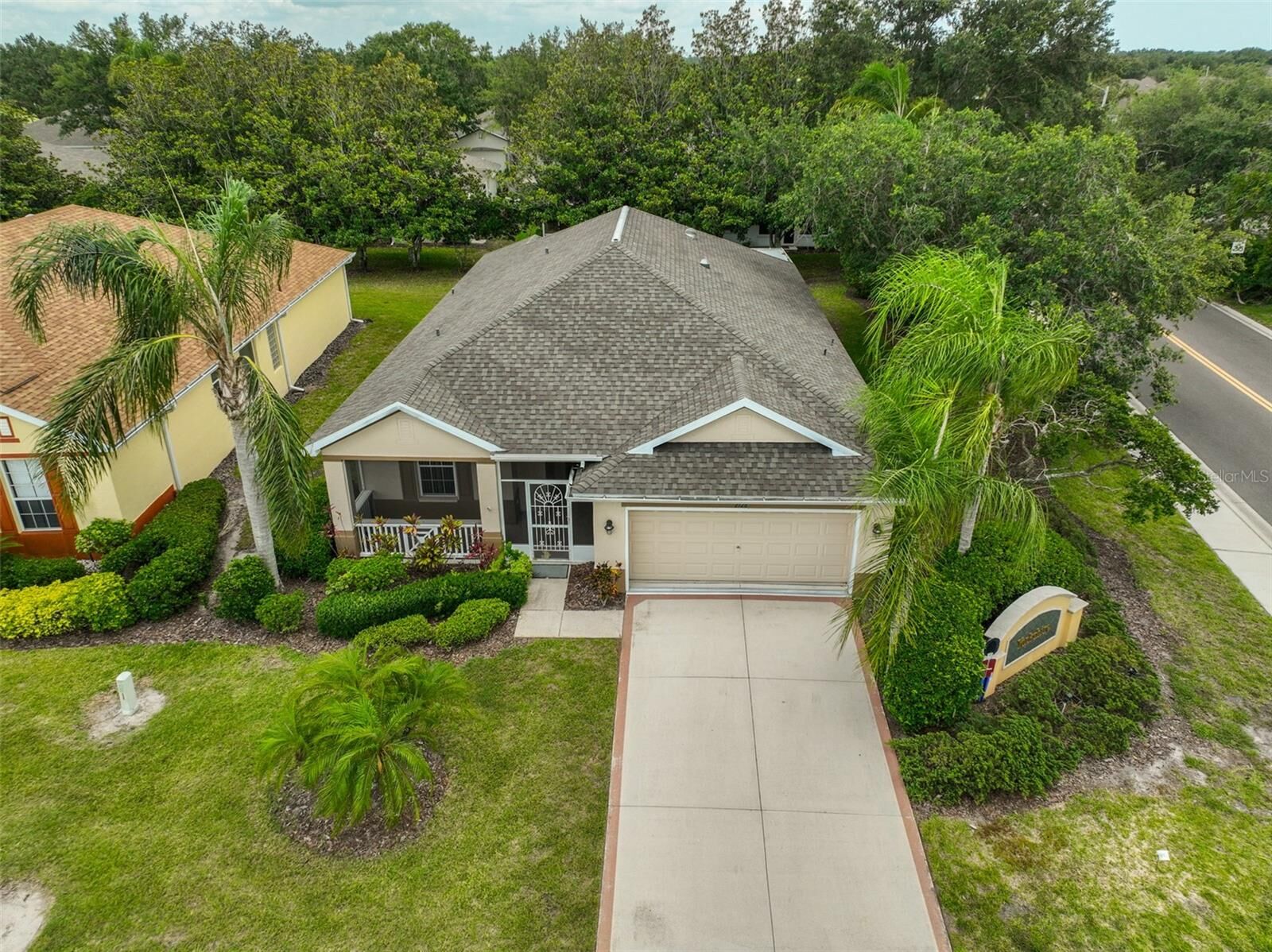Property Photo:  2128 Worthington Greens Drive  FL 33573 