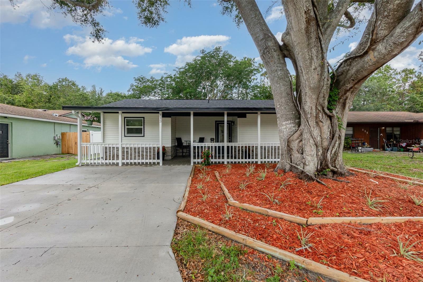Property Photo:  113 Patrick Henry Road  FL 33830 