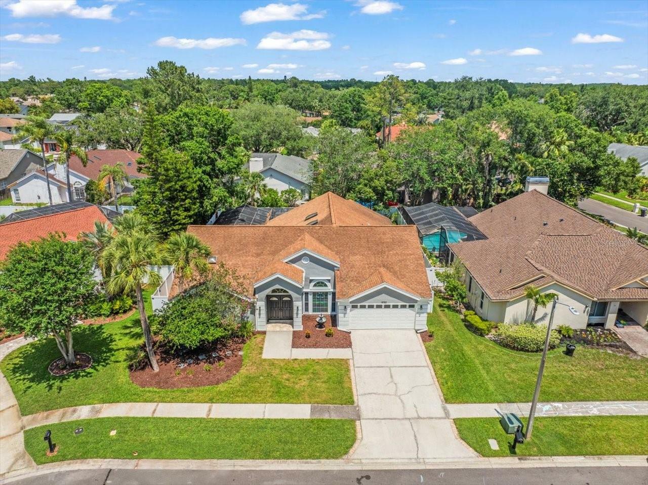 Property Photo: 14103 Stonebrook Court FL 33624