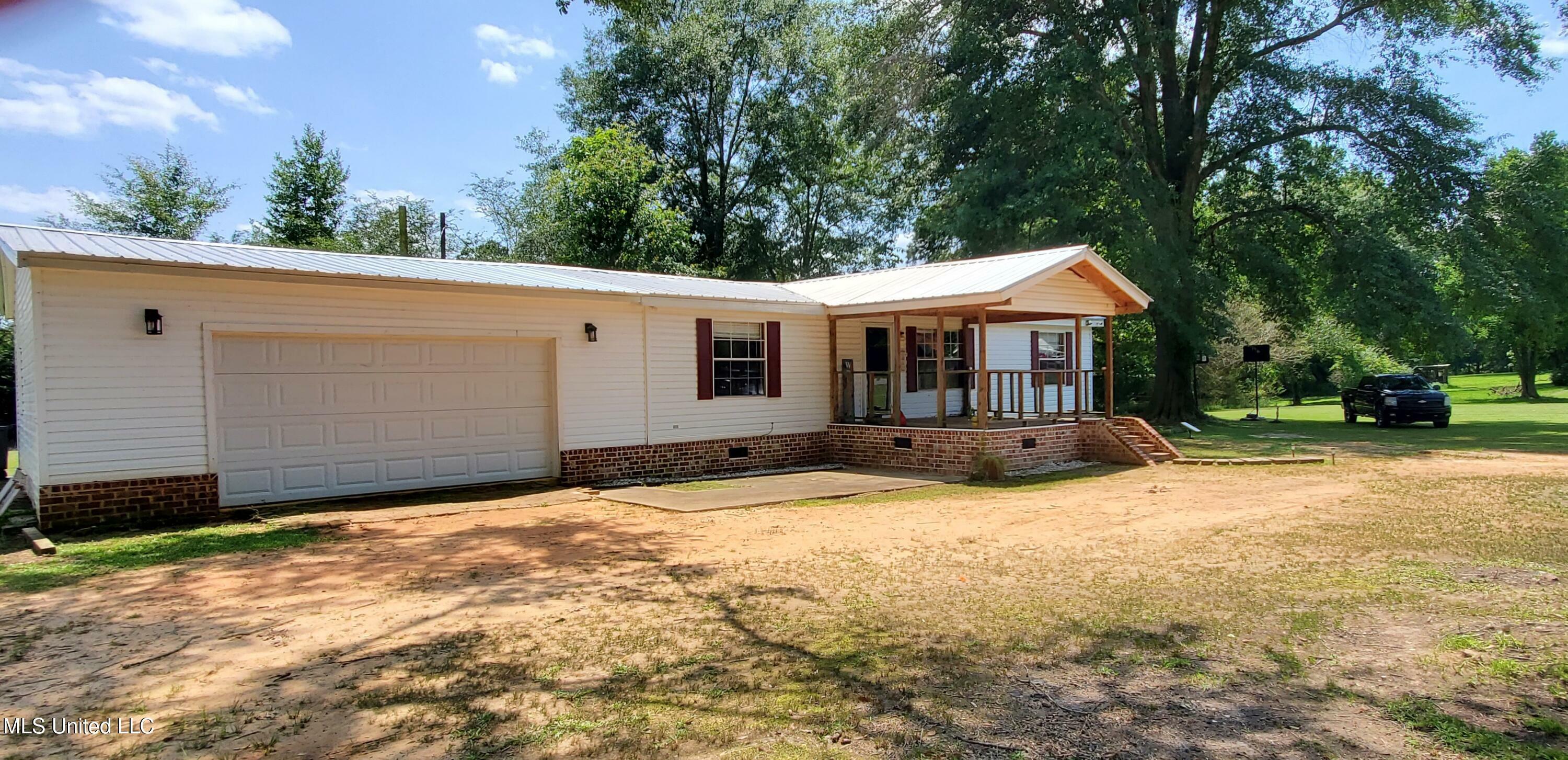 Property Photo: 7362 Ms-488 MS 39051