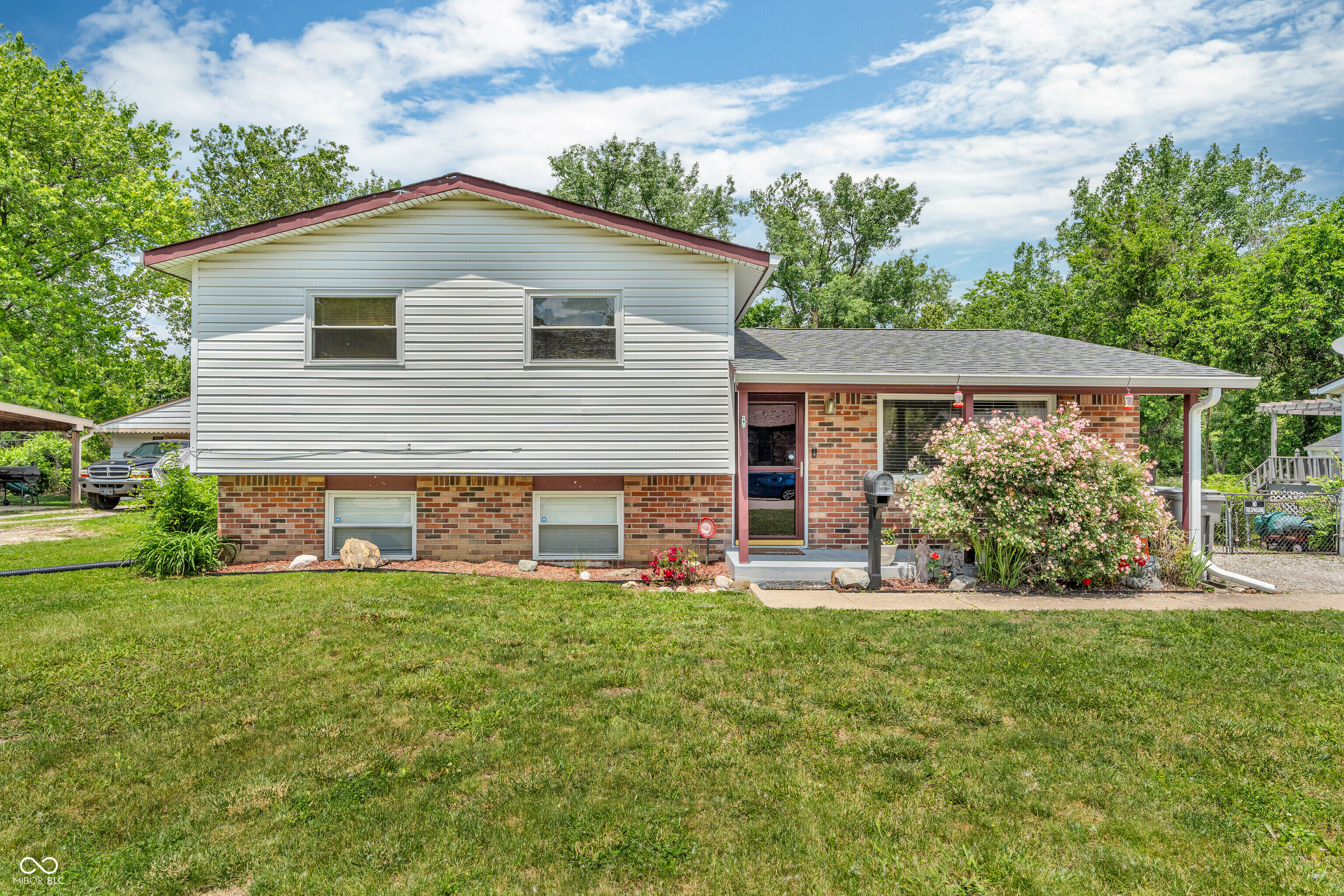 Property Photo: 3624 Woodcliff Drive IN 46203