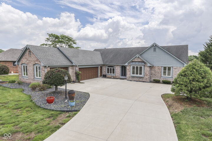 Property Photo:  1021 Hudson Bay Drive  IN 46142 
