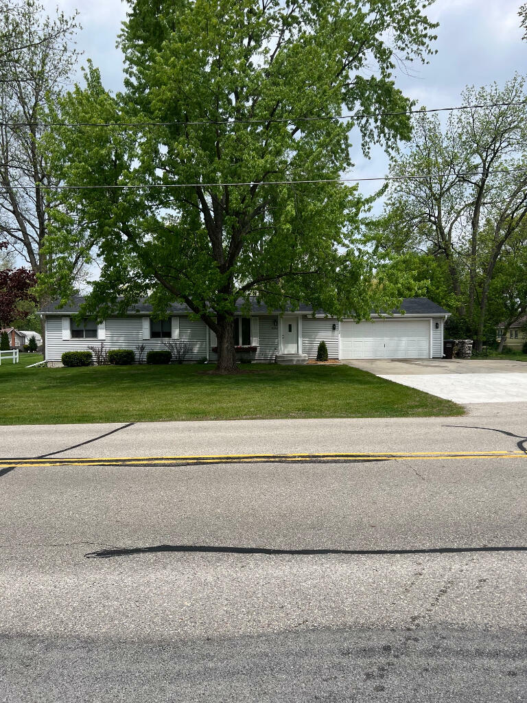 W1008 Pell Lake Dr  Genoa City WI 53128 photo