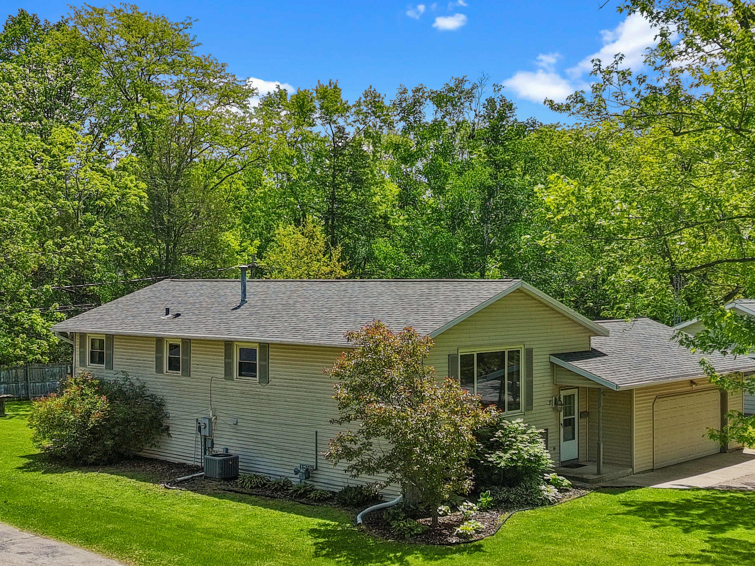 7 Ridgway St  Elkhorn WI 53121 photo
