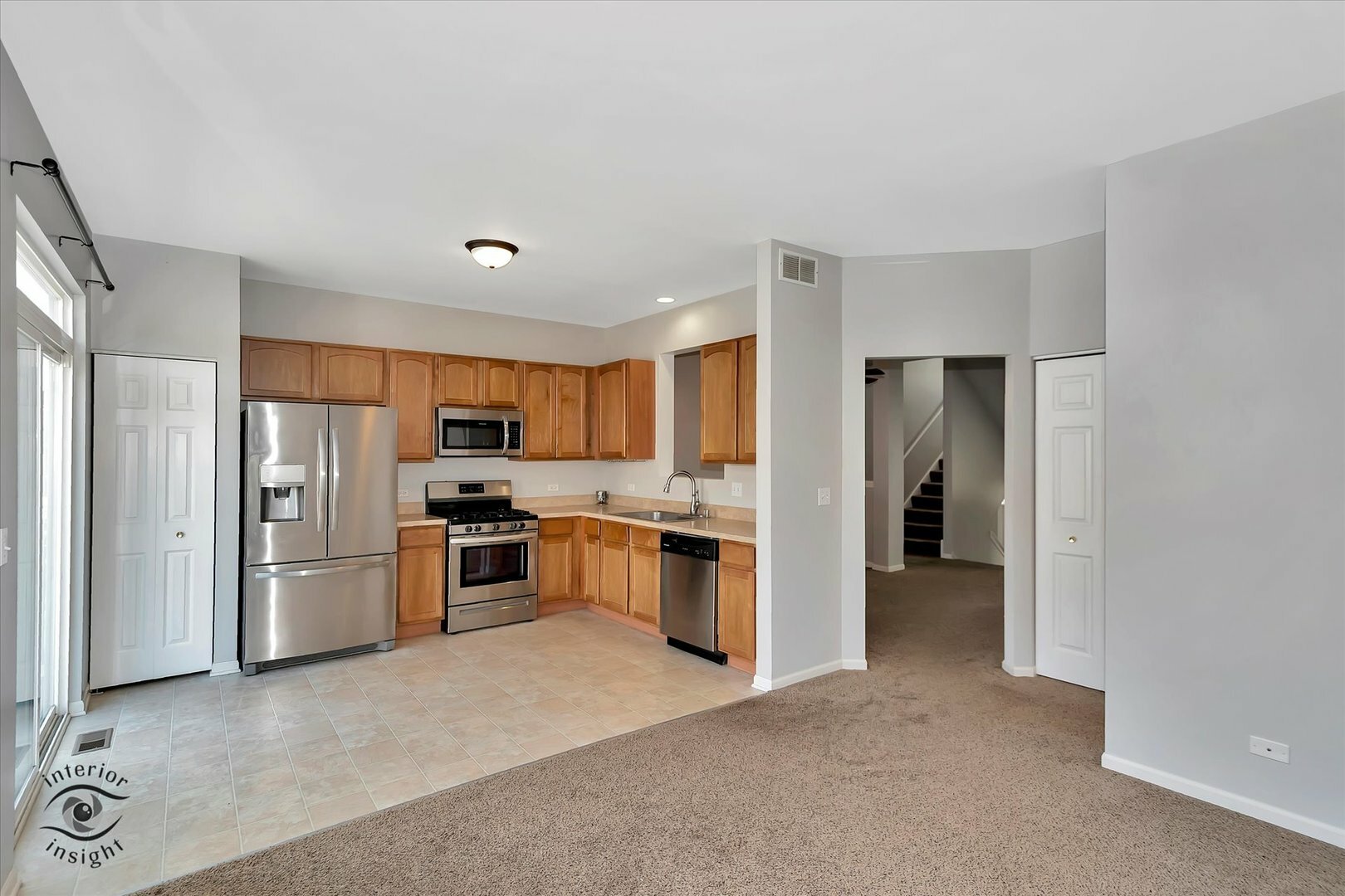 Property Photo: 807 Summit Creek Drive IL 60404