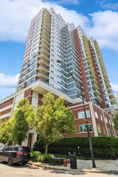 Property Photo: 1600 S Prairie Avenue 1002 IL 60616