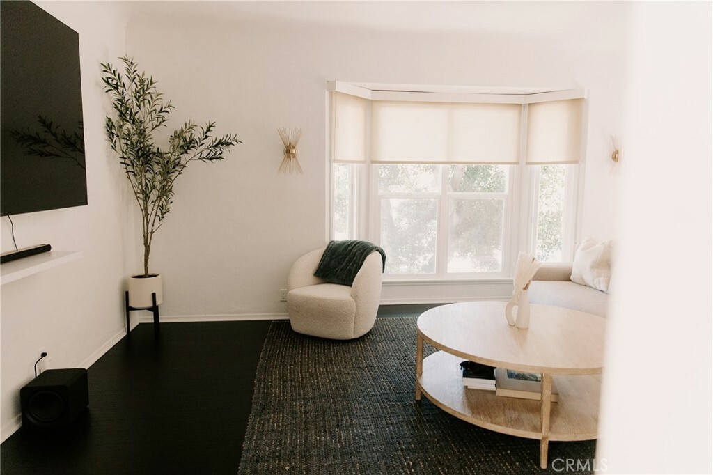 Property Photo:  315 S Commonwealth Avenue  CA 90020 