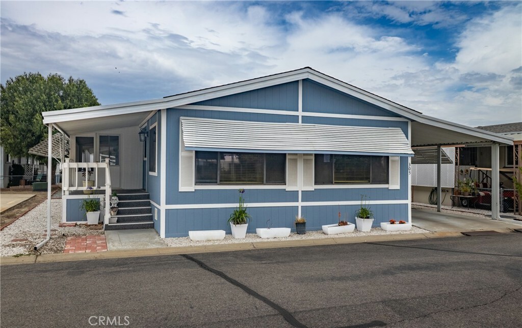 Property Photo:  5001 W Florida Avenue 305  CA 92545 