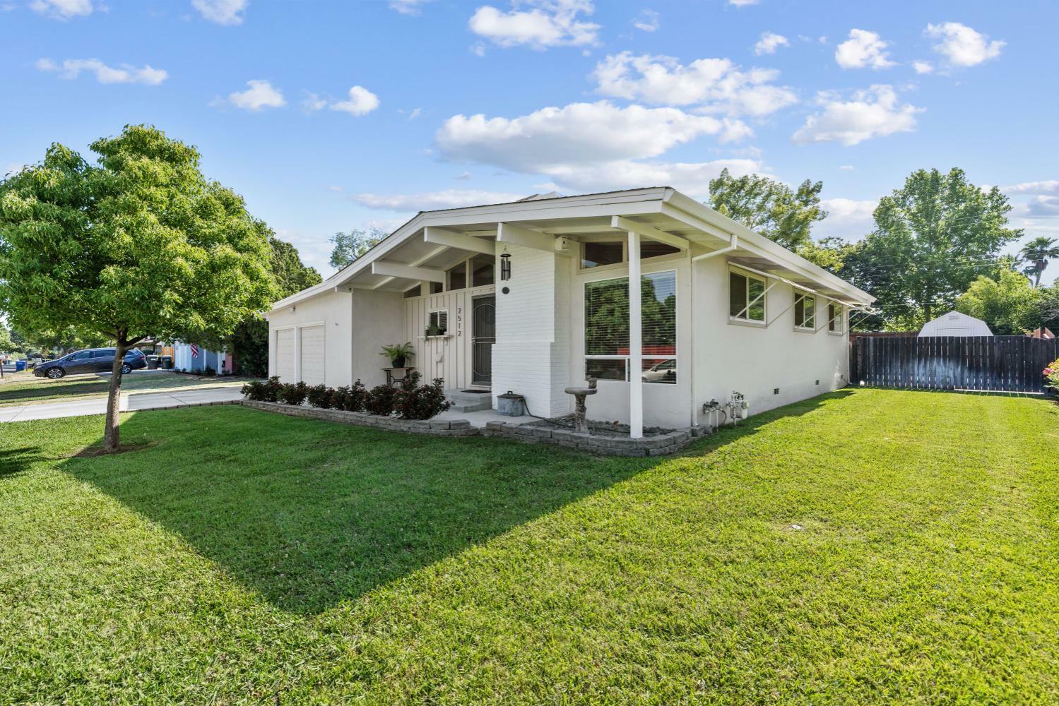 Property Photo: 2512 Midland Way CA 95608