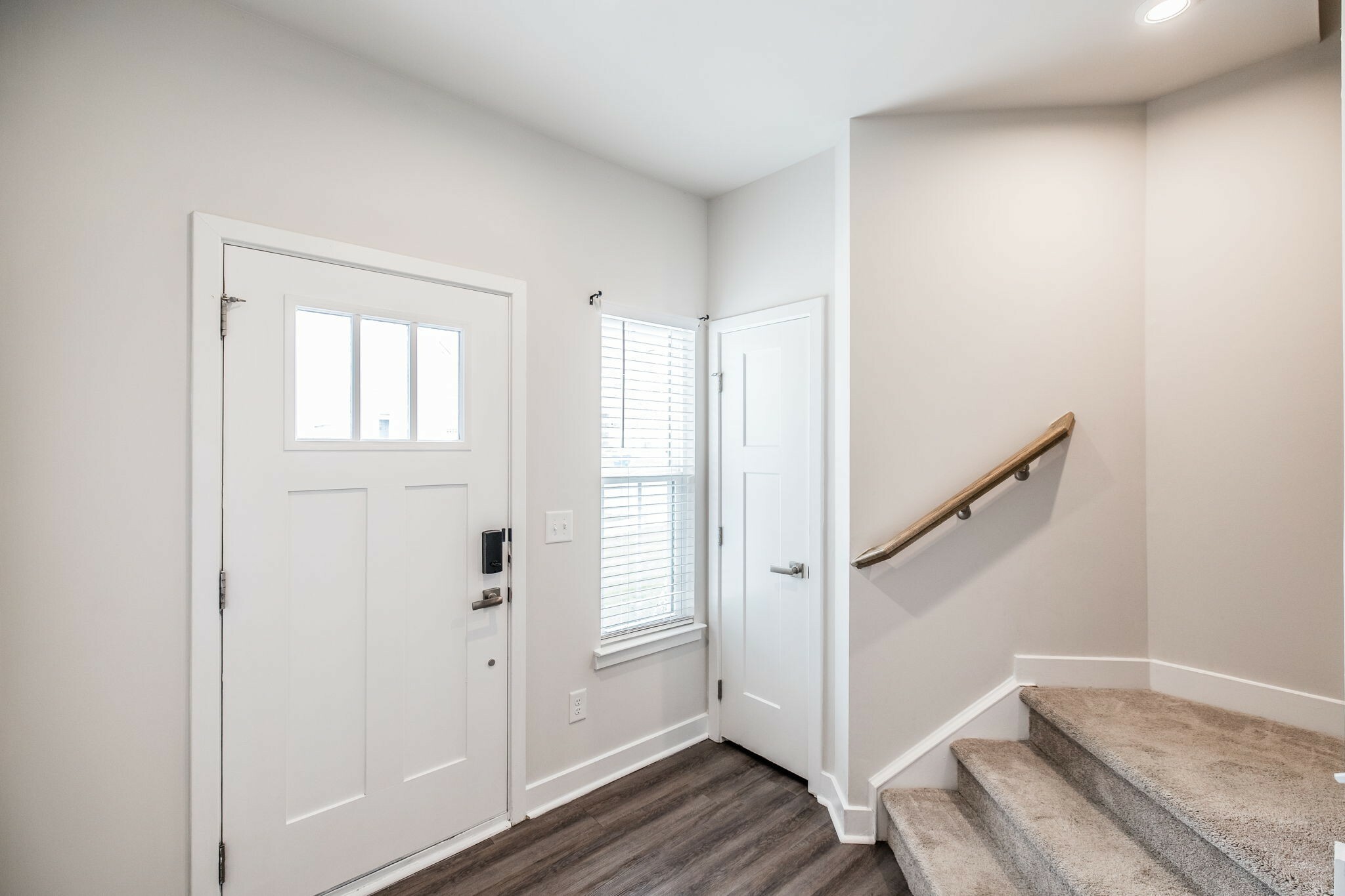 Property Photo: 689 Exmoor Dr TN 37072
