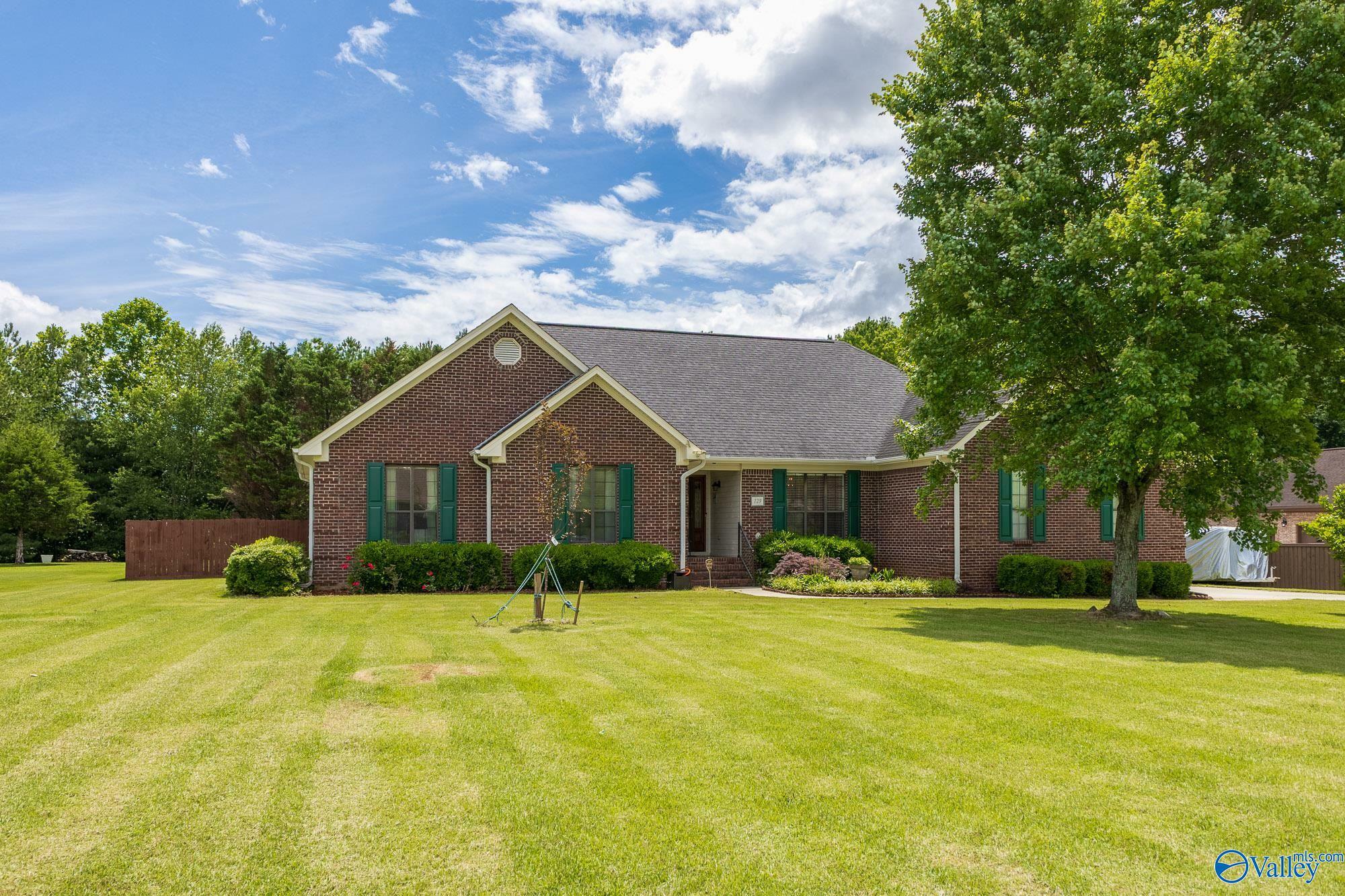 Property Photo: 129 Ivywood Road AL 35603