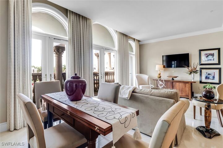 Property Photo:  900 5th Avenue S 302  FL 34102 