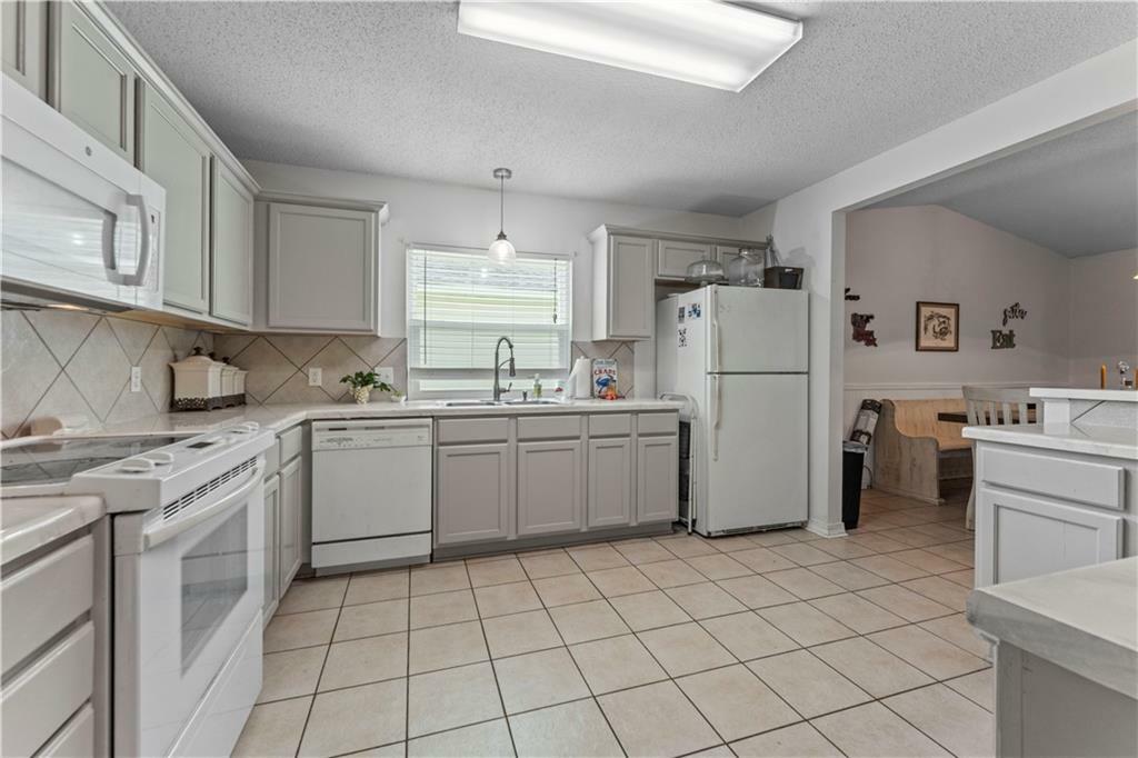 Property Photo: 995 Maple Creek Drive LA 70461