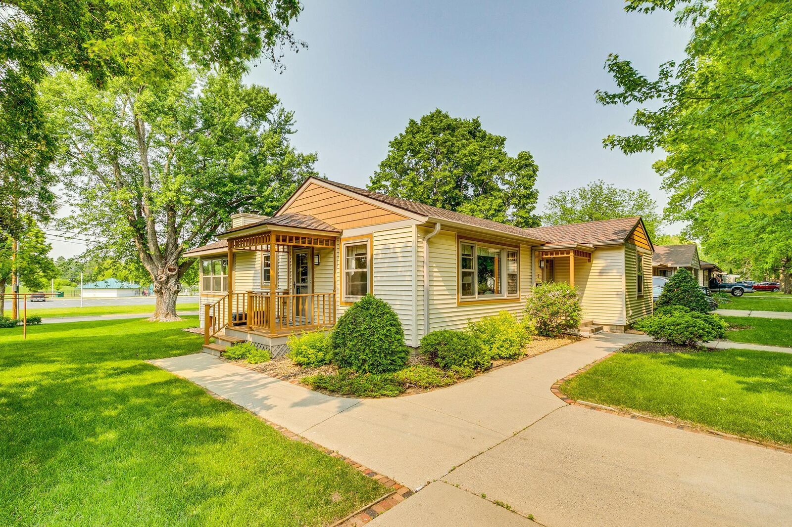 Property Photo: 7 Park Drive MN 55057