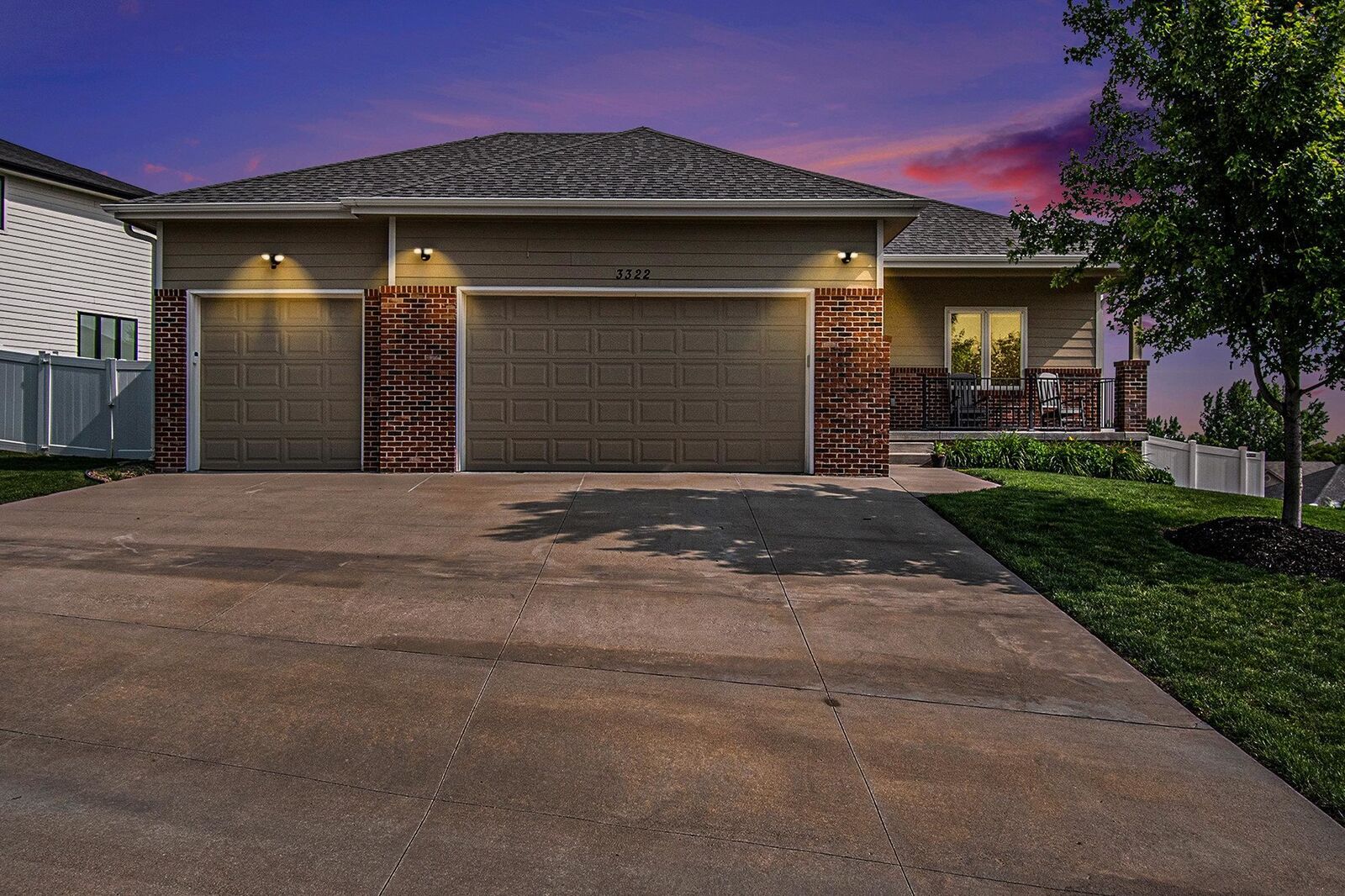 Property Photo: 3322 Fairway Drive NE 68048