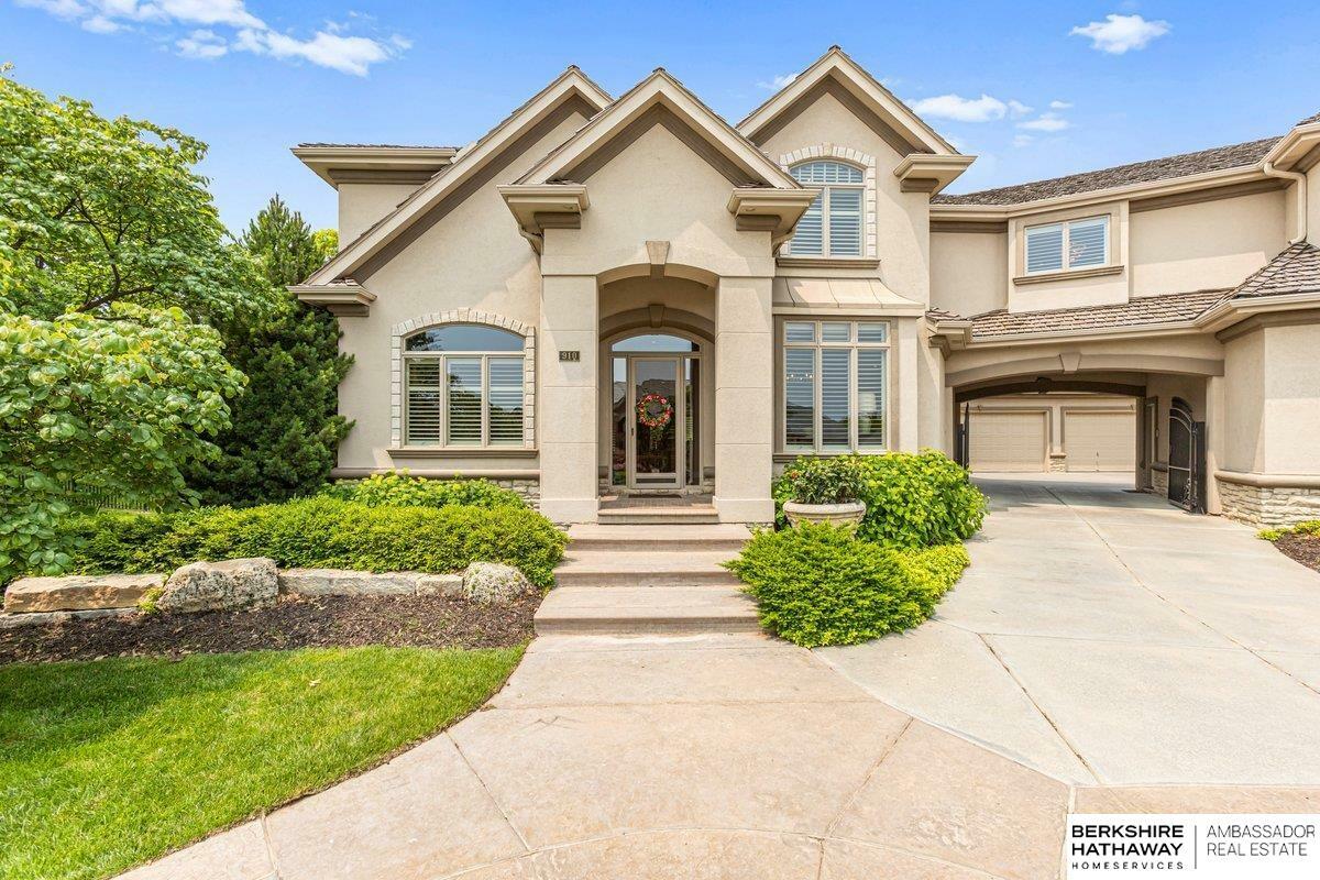 Property Photo: 910 N 143rd Avenue Circle NE 68154