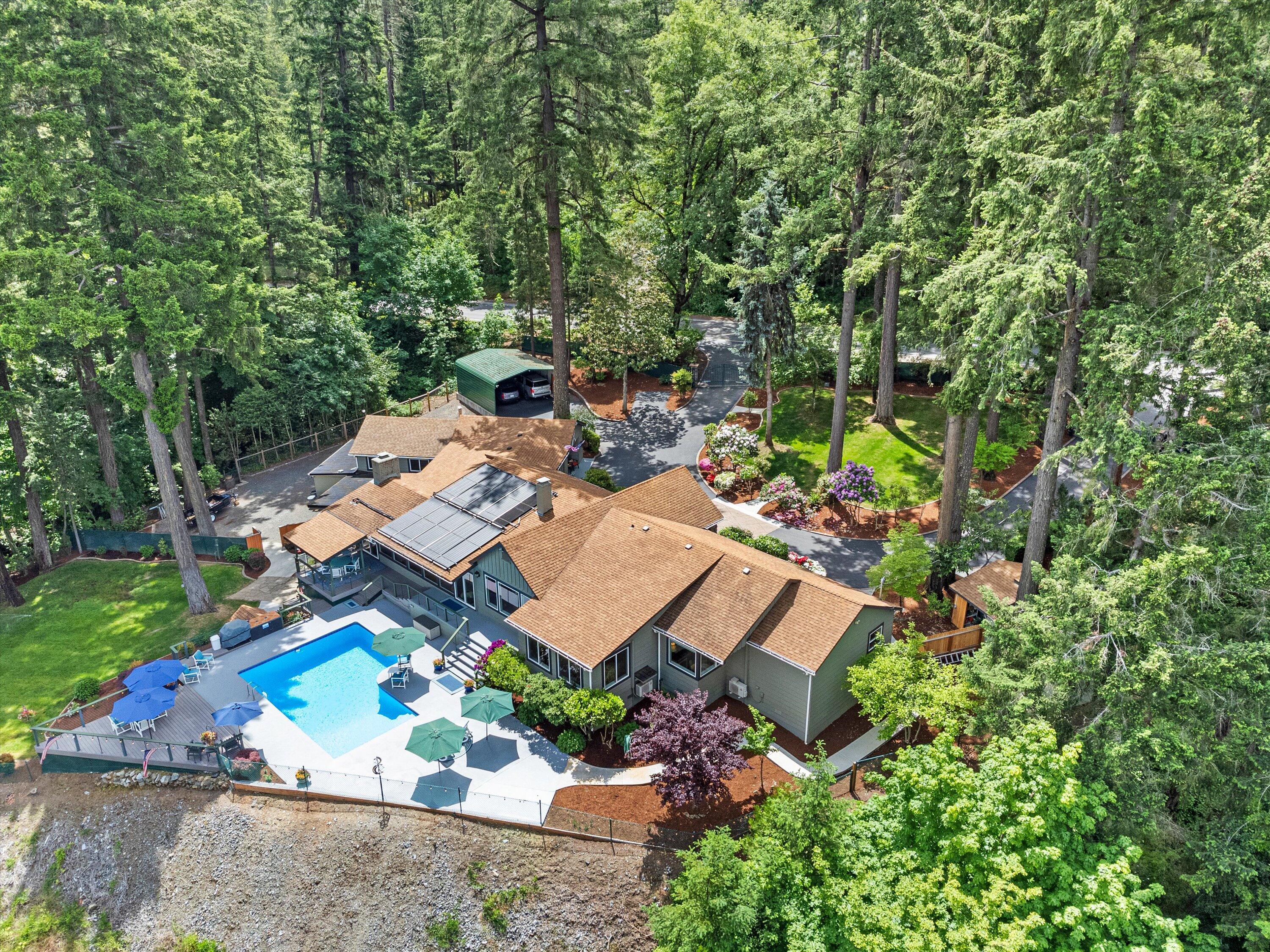 Property Photo: 4990 Rogue River Highway OR 97527