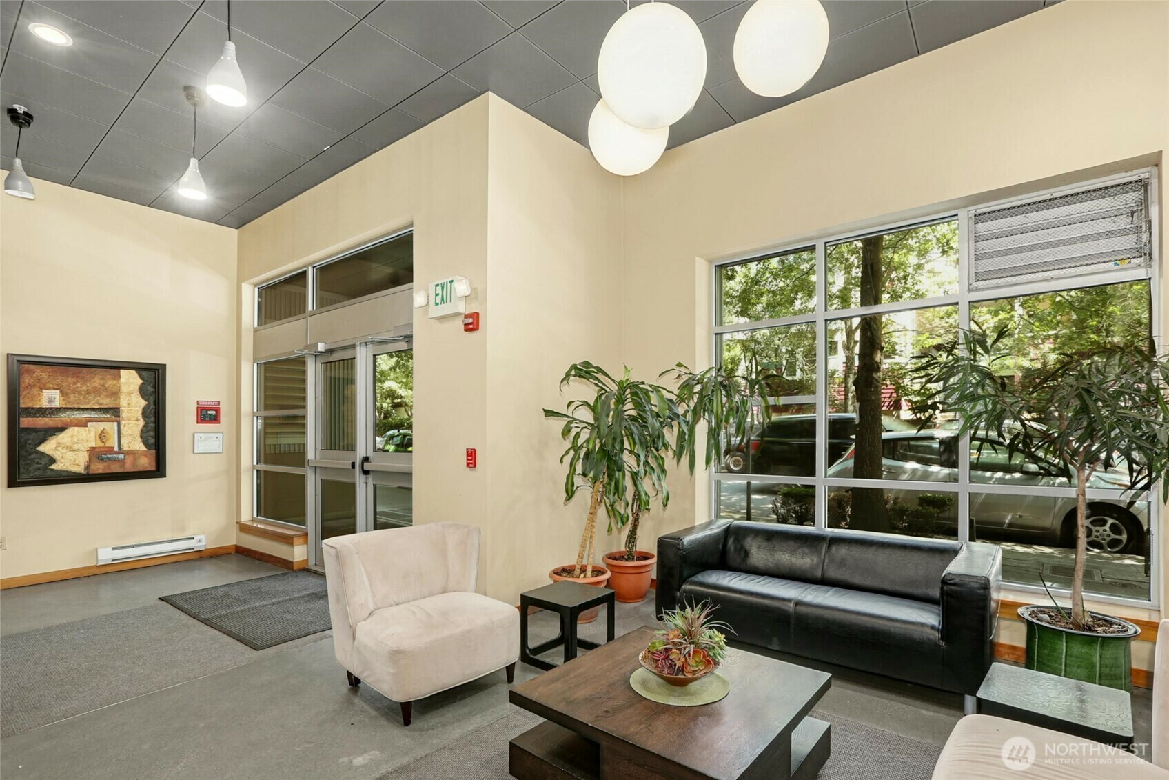 Property Photo: 827 Hiawatha Place S 405 WA 98144