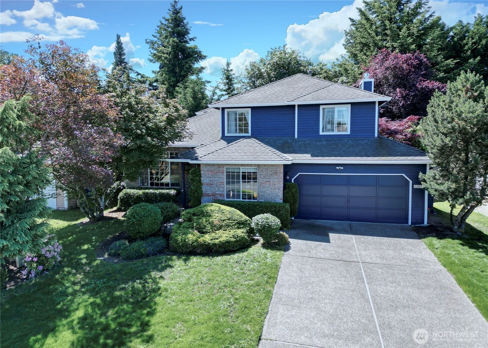 Property Photo: 12821 SE 221st Place WA 98031