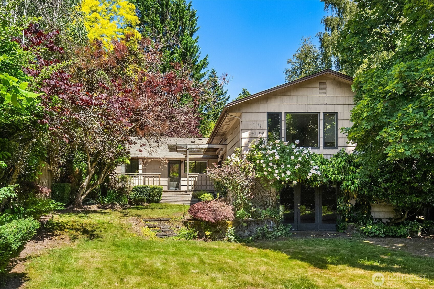 Property Photo: 7611 NE 8th Street WA 98039