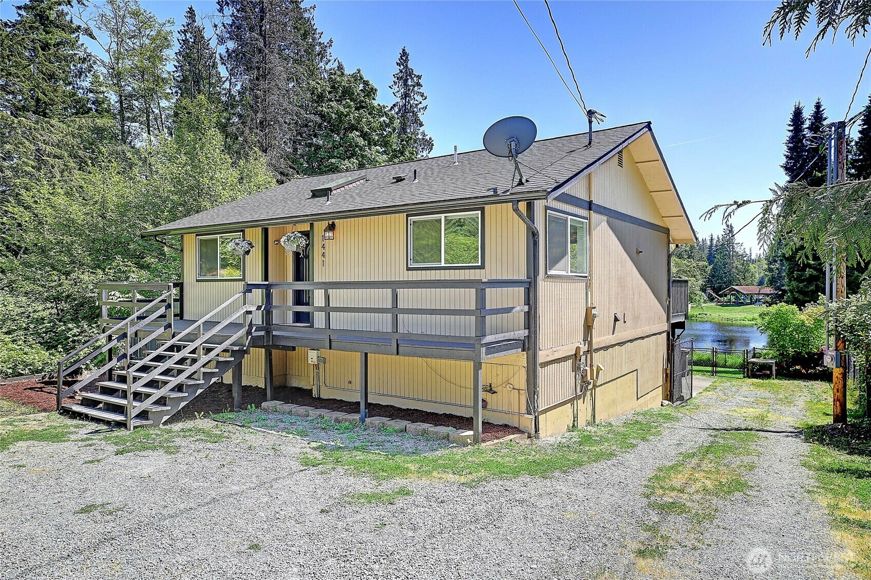 Property Photo: 1441 Lake Drive WA 98282