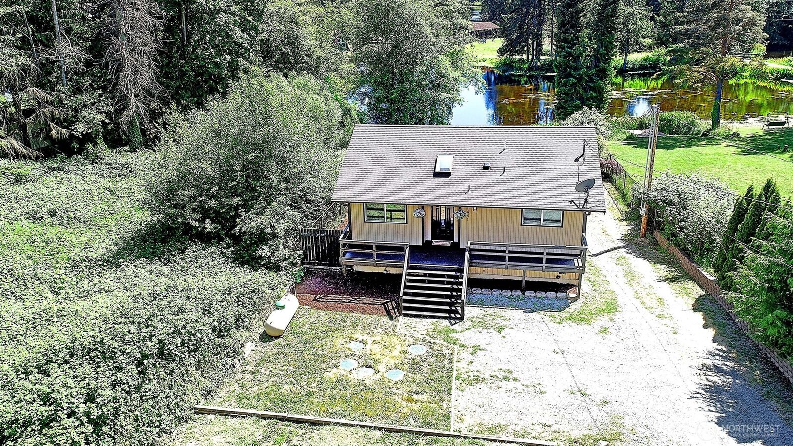 Property Photo:  1441  Lake Drive  WA 98282 