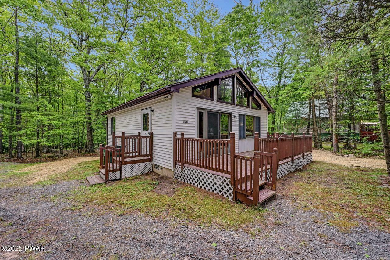 Property Photo:  106 Aspen Ridge Drive  PA 18428 