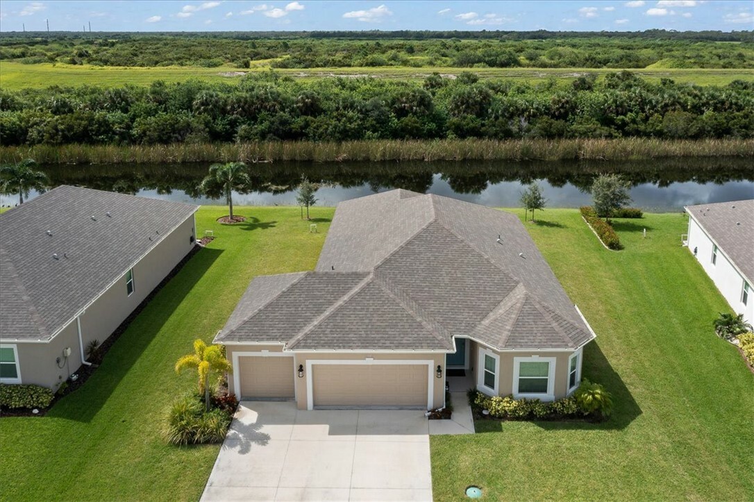 Property Photo: 8342 Laguna Circle FL 32976