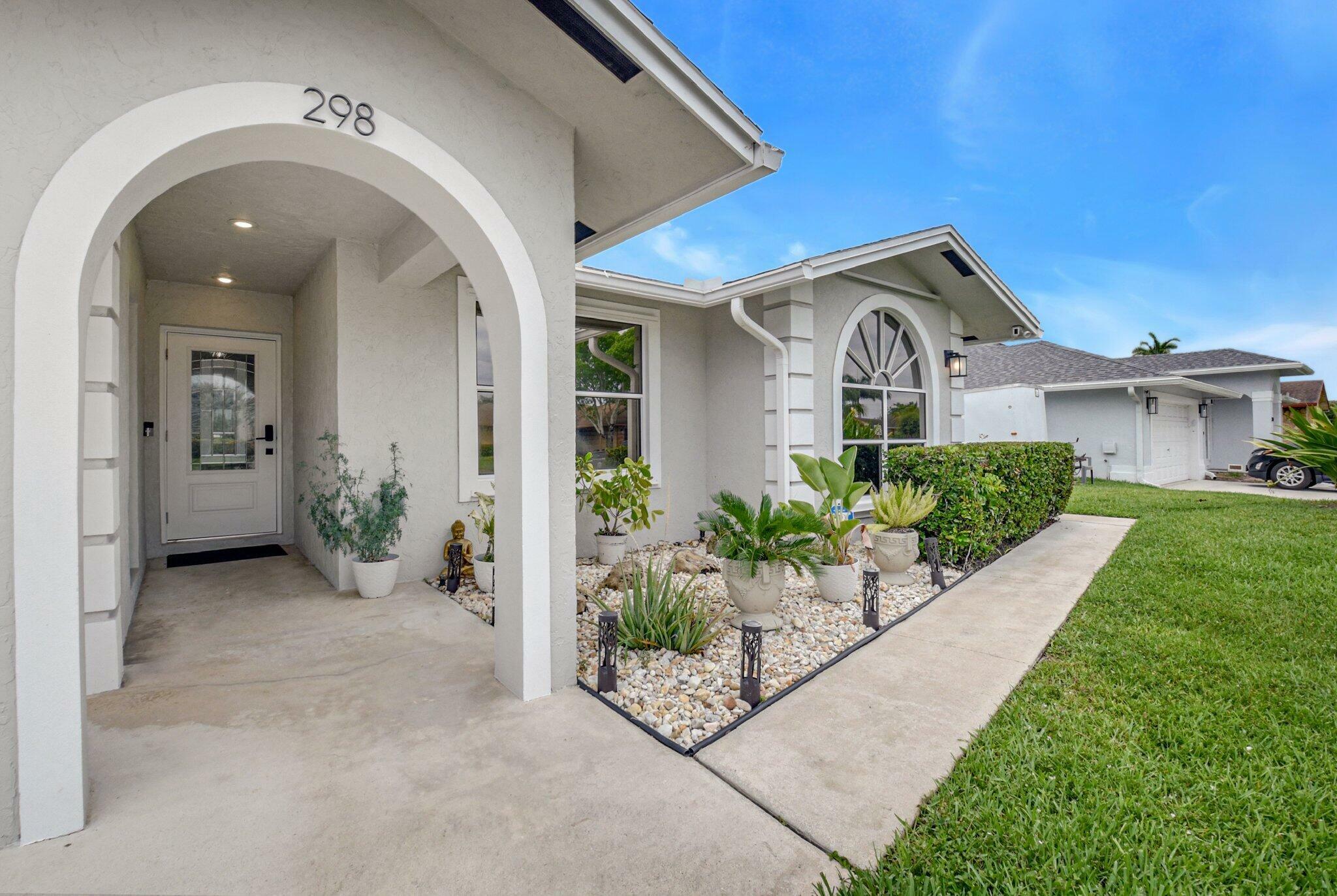 Property Photo:  298 Las Palmas Street  FL 33411 