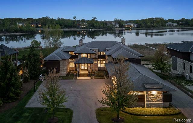 Property Photo:  2657 Turtle Shores Drive  MI 48302 