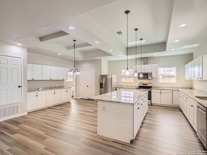 Property Photo: 8501 Utopia Blvd TX 78154