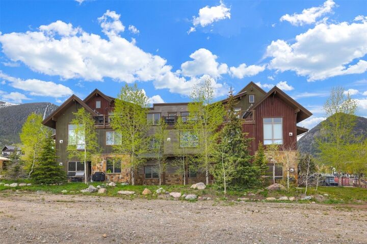 Property Photo: 45 Watertower Way 202 CO 80443