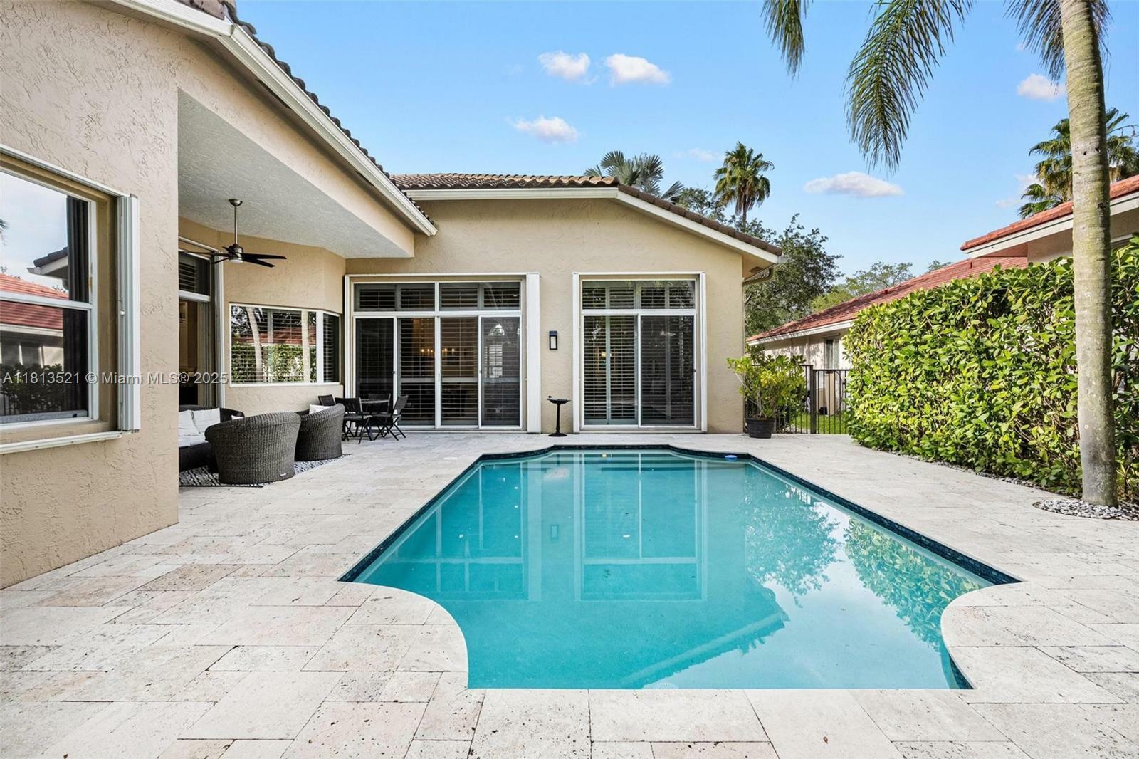 Property Photo: 1326 Ginger Cir FL 33326