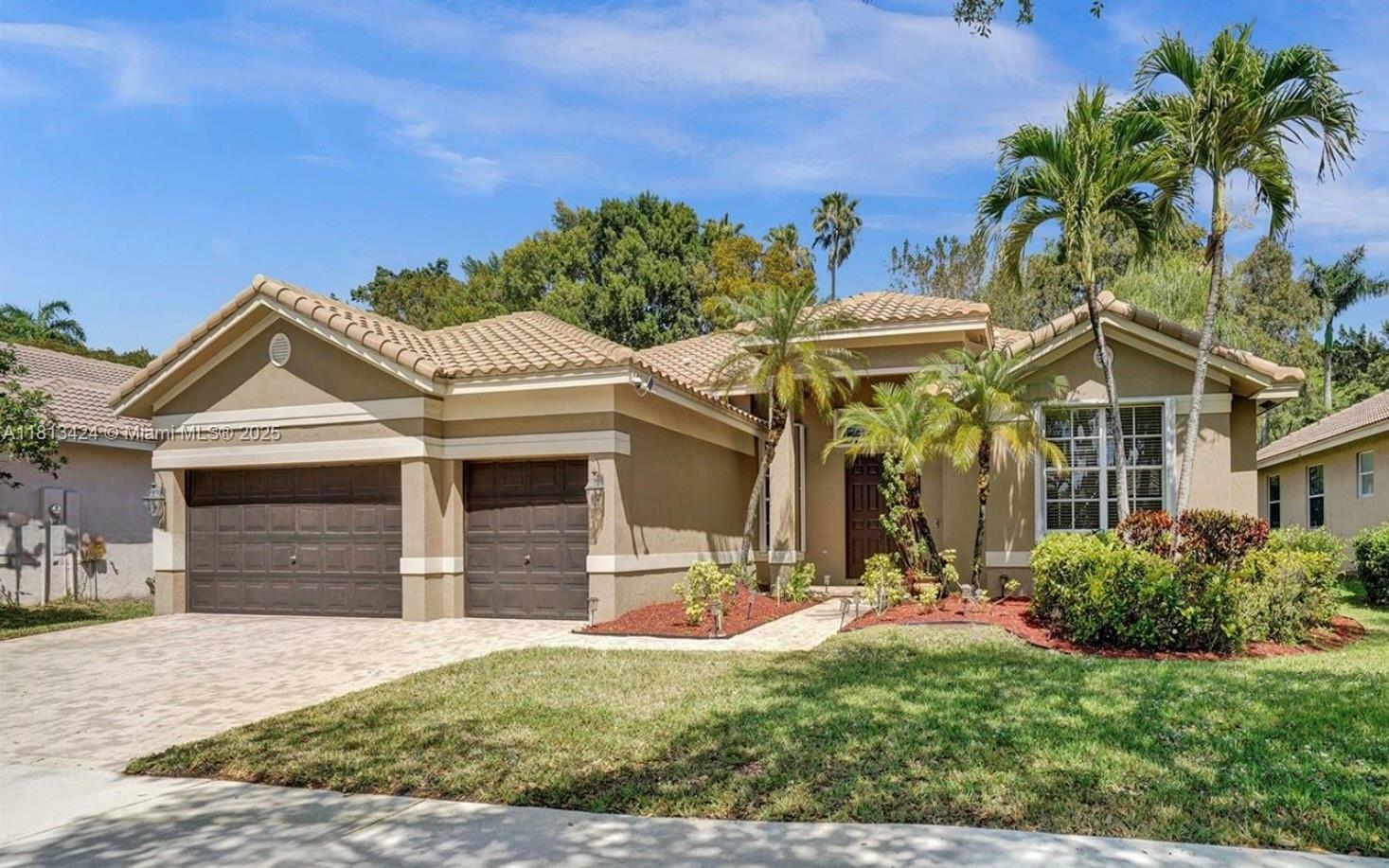 Property Photo: 3943 Nighthawk Dr FL 33331