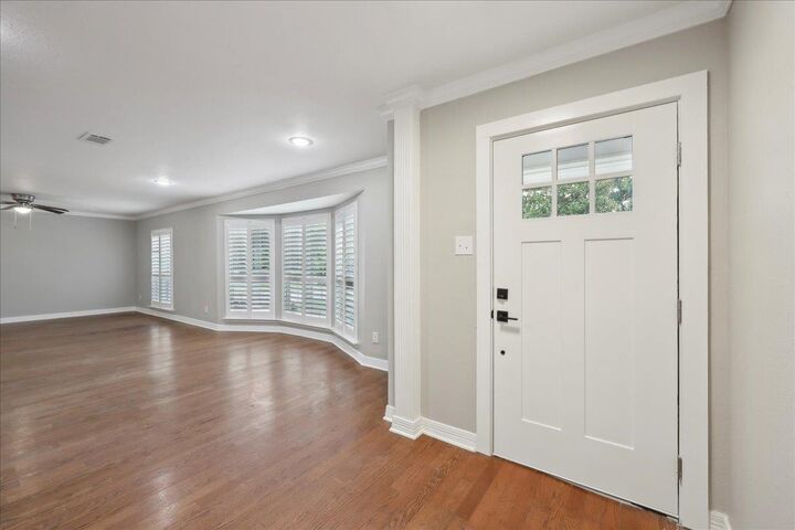 Property Photo: 995 N 23rd St TX 77706