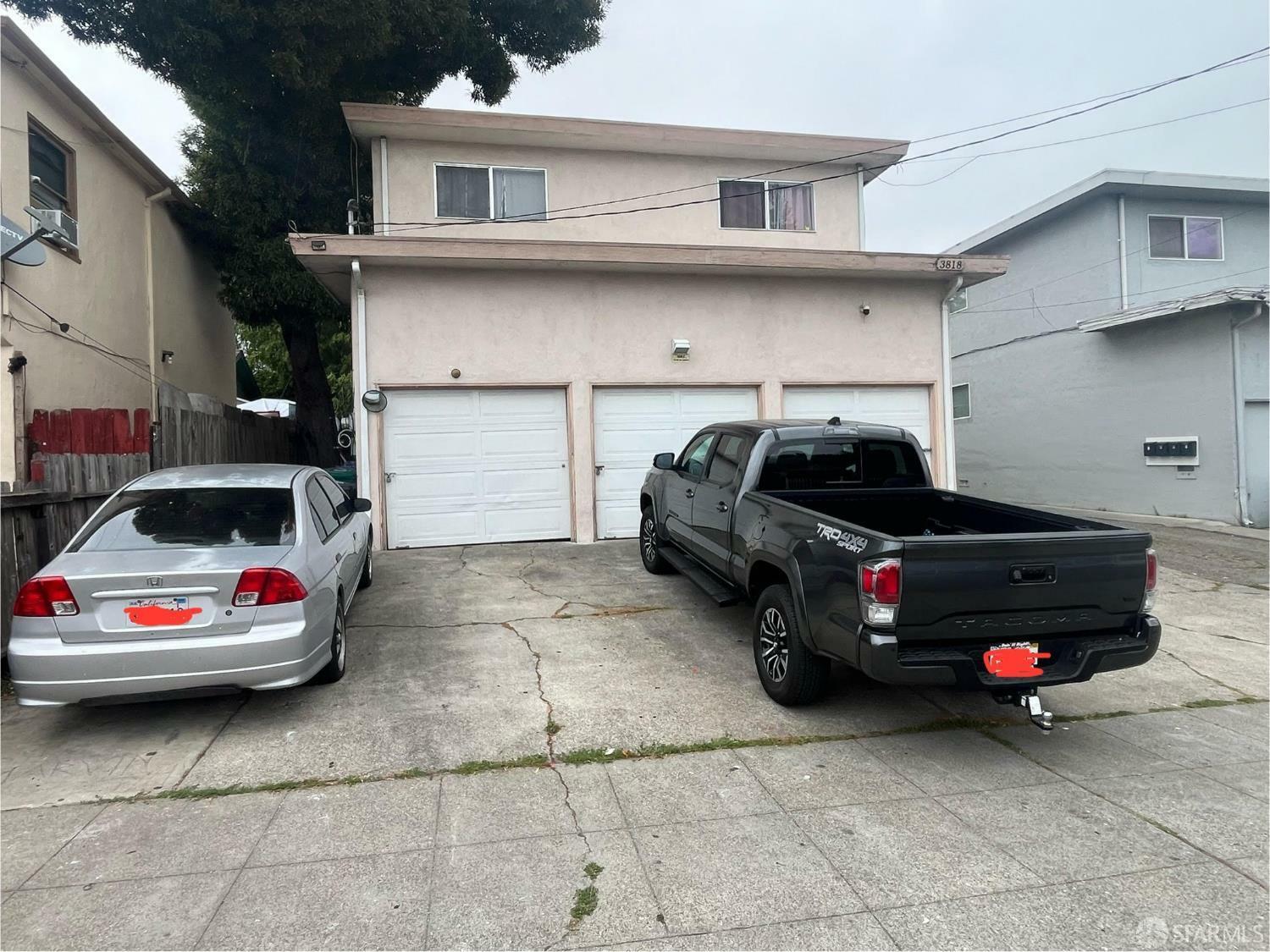 Property Photo: 3818 Carrington Street CA 94601
