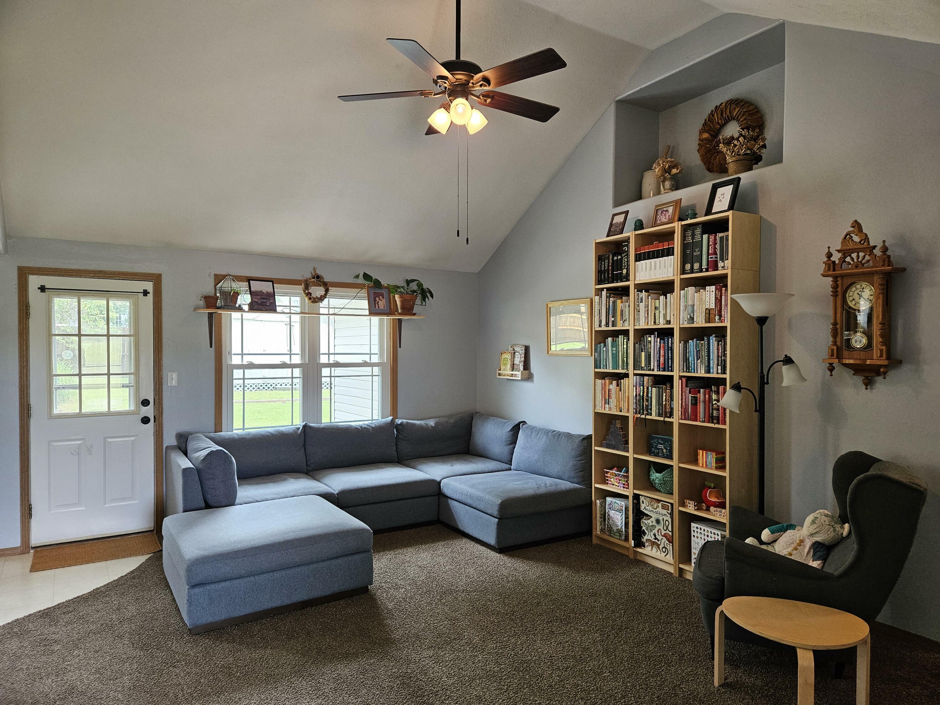 Property Photo: 966 Cowan Street MO 65605