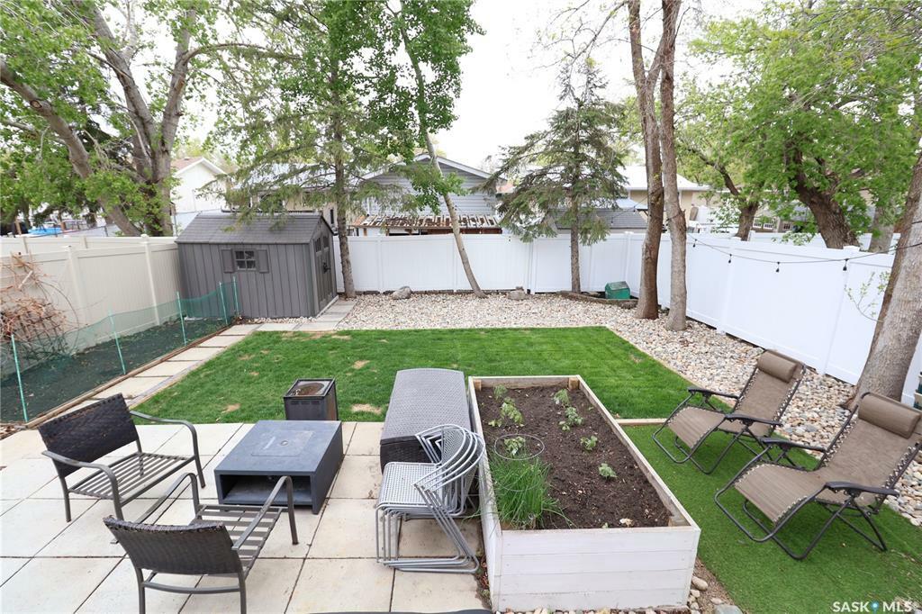Property Photo: 2526 Dewdney Avenue E SK S4N 4V5