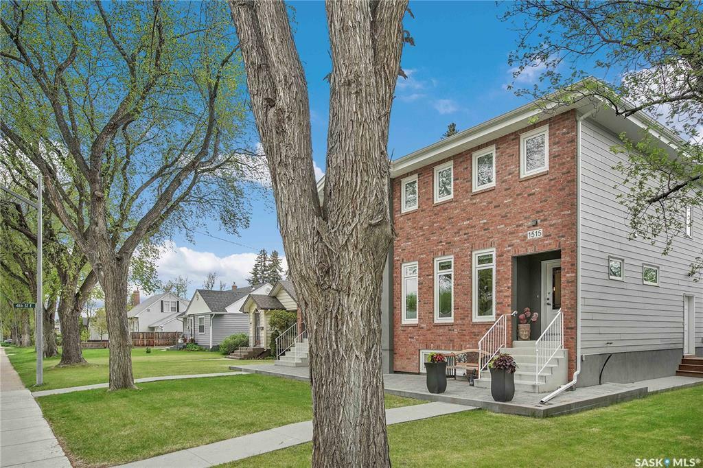 Property Photo: 1515 Munroe Avenue S SK S7H 2G6