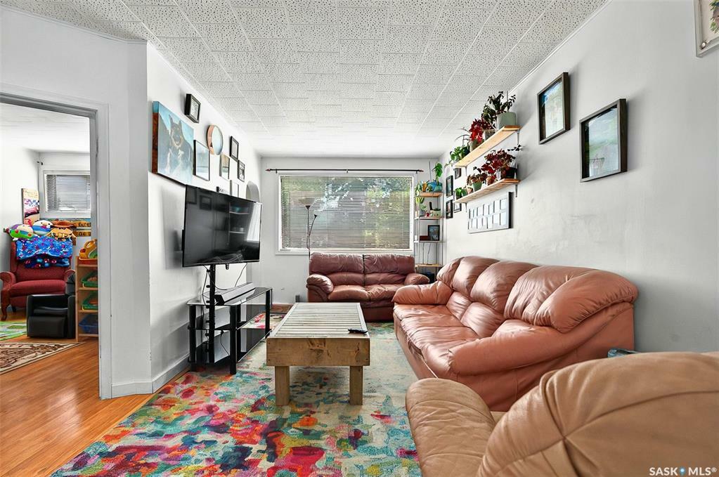 Property Photo:  926 Lillooet Street W  SK S6H 4Z8 